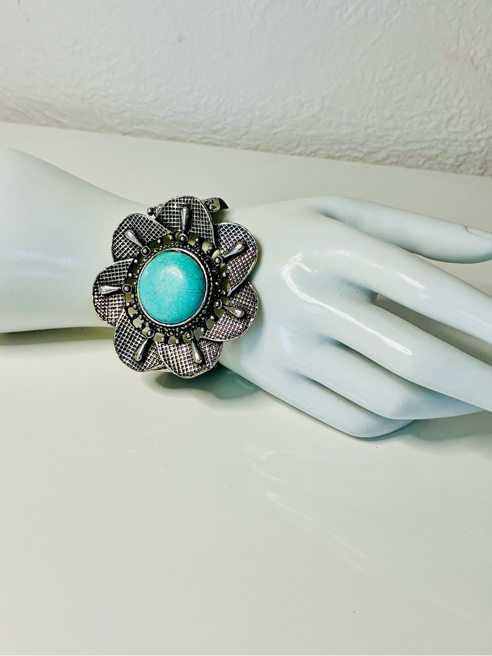 Faux Turquoise Center Floral Silver Bracelet - Women Jewelry Oversized Casual